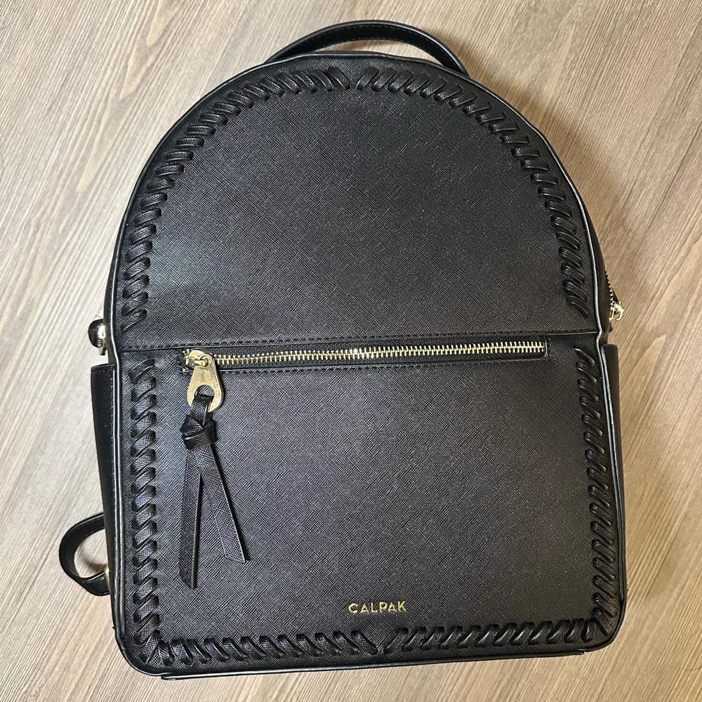 CALPAK Kaya Round Backpack, Black